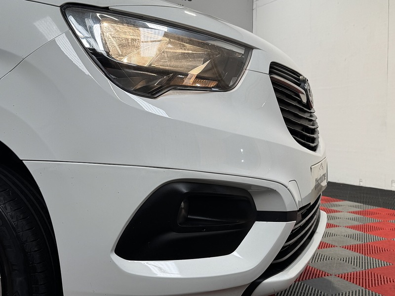 Vauxhall Combo Turbo D 2300 Sportive - U1149