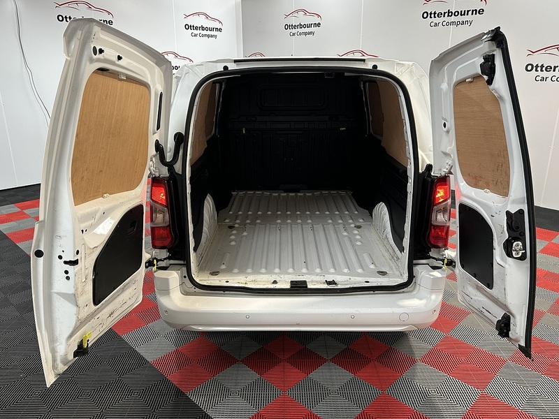 Vauxhall Combo Turbo D 2300 Sportive - U1152