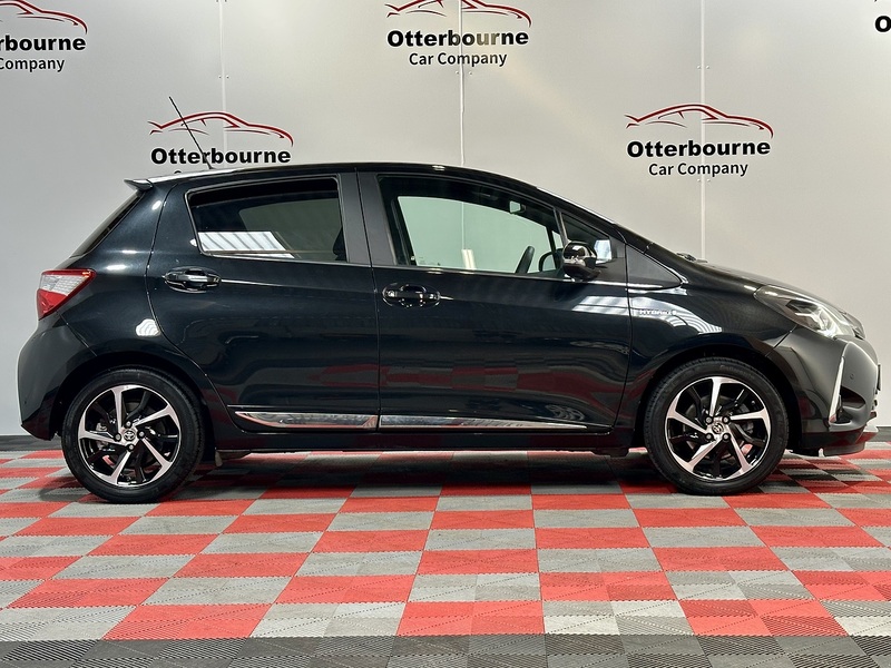 Toyota Yaris VVT-h Excel - U1165