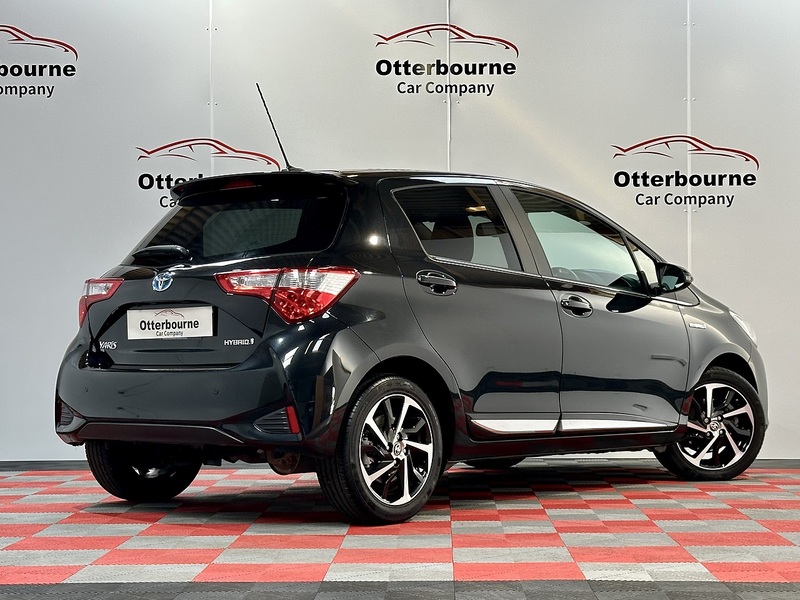 Toyota Yaris VVT-h Excel - U1165