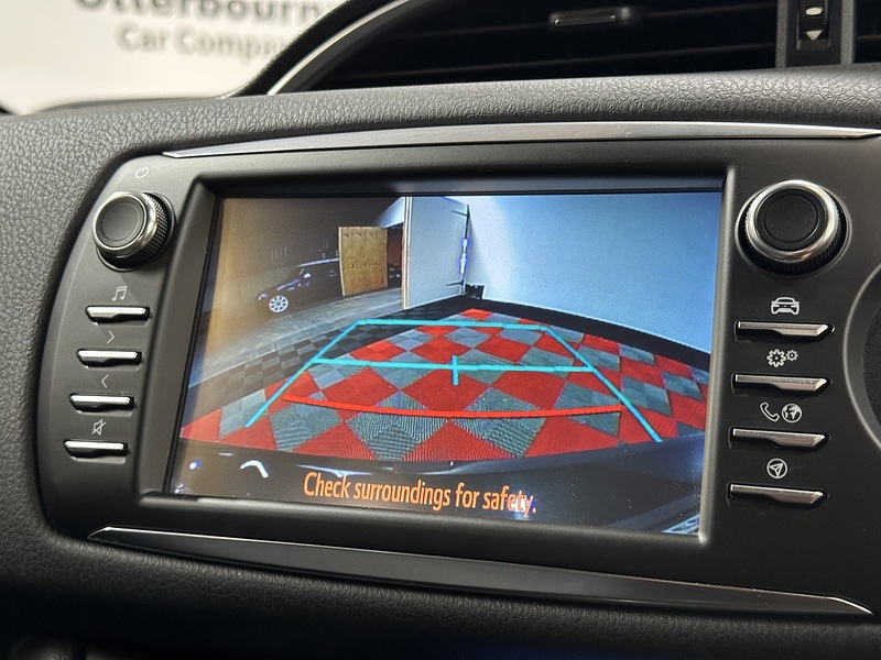 Toyota Yaris VVT-h Excel - U1165