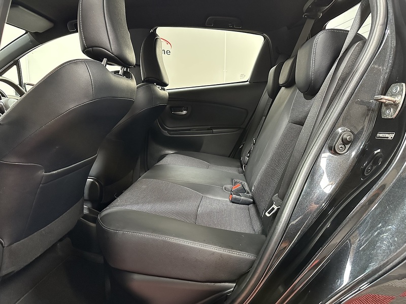 Toyota Yaris VVT-h Excel - U1165