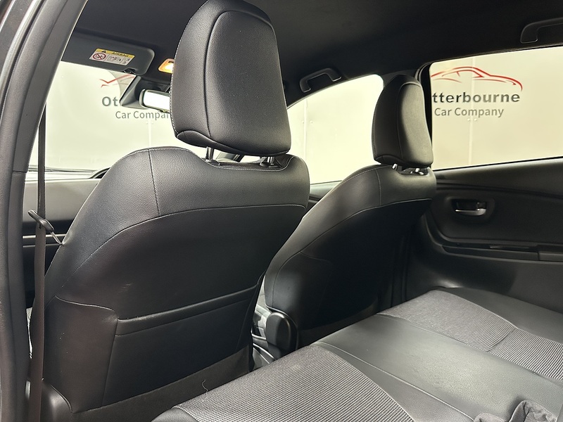 Toyota Yaris VVT-h Excel - U1165