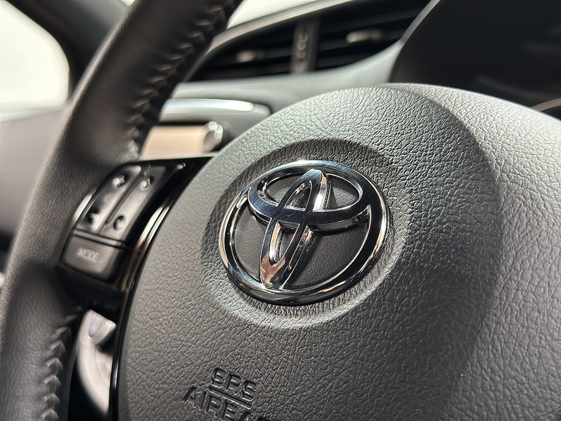 Toyota Yaris VVT-h Excel - U1165