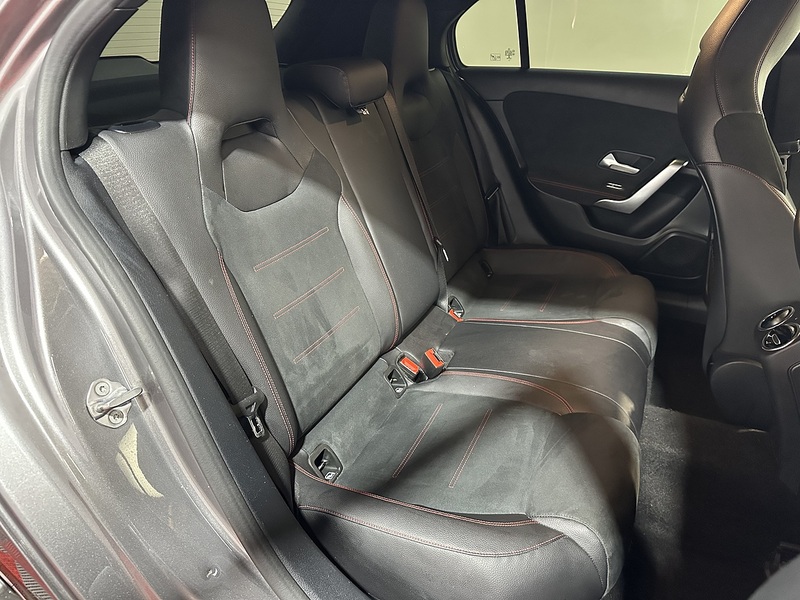 Mercedes-Benz A Class A180d AMG Line - U1206