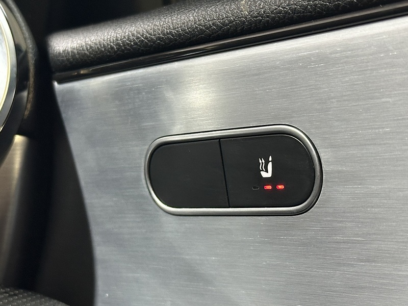 Mercedes-Benz A Class A180d AMG Line - U1206