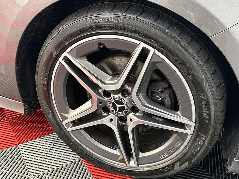 Mercedes-Benz A Class A180d AMG Line - U1206