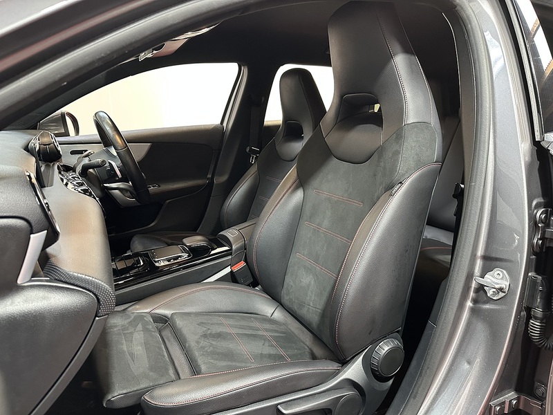 Mercedes-Benz A Class A180d AMG Line - U1206