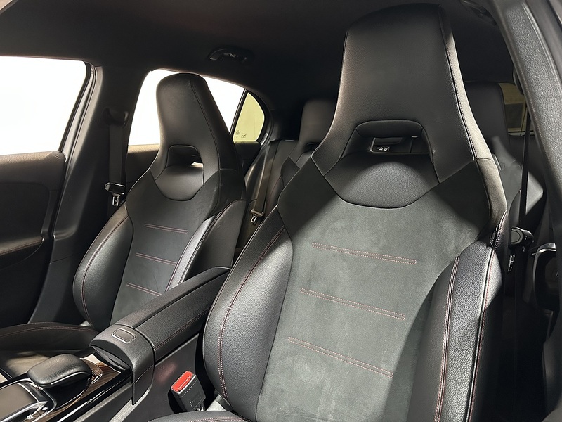 Mercedes-Benz A Class A180d AMG Line - U1206