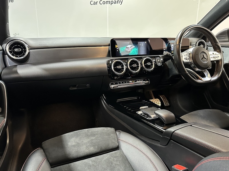 Mercedes-Benz A Class A180d AMG Line - U1206