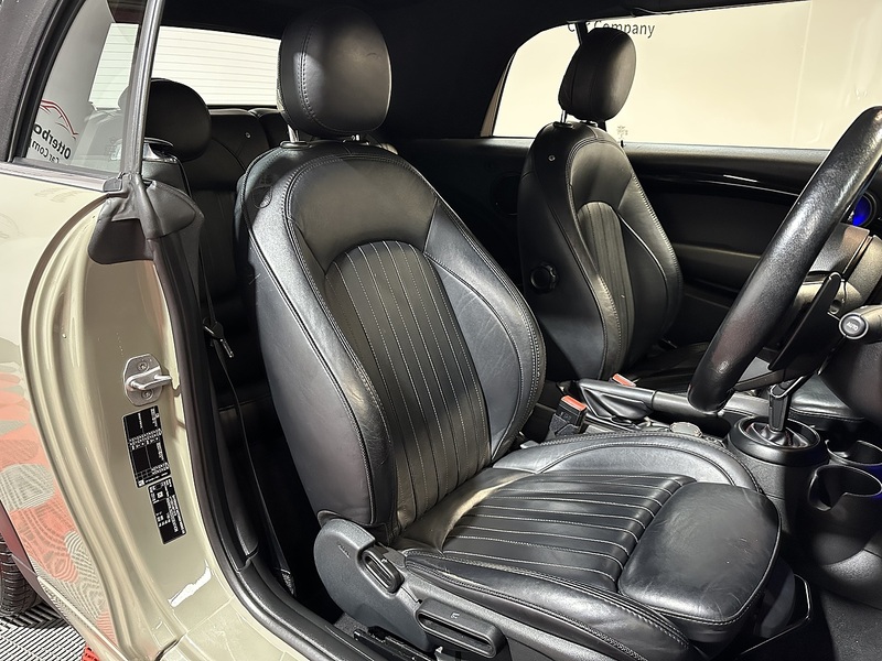 MINI Convertible John Cooper Works - U1208