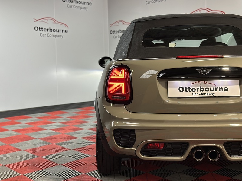 MINI Convertible John Cooper Works - U1208