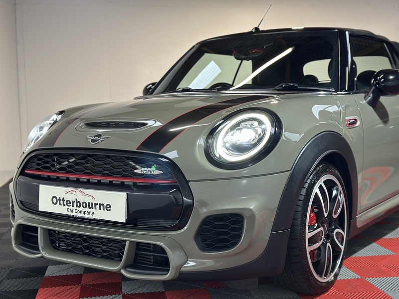 MINI Convertible John Cooper Works - U1208