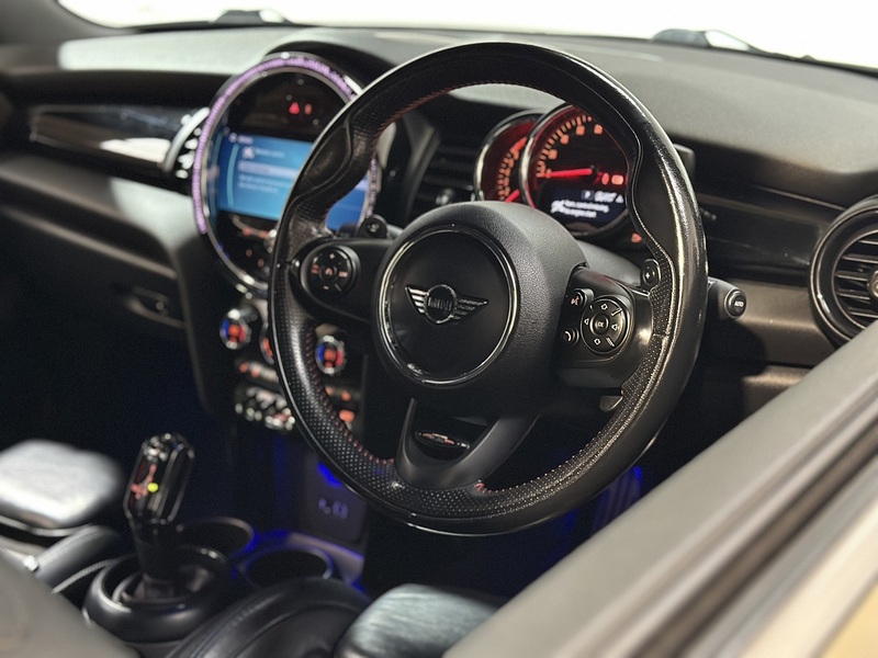 MINI Convertible John Cooper Works - U1208