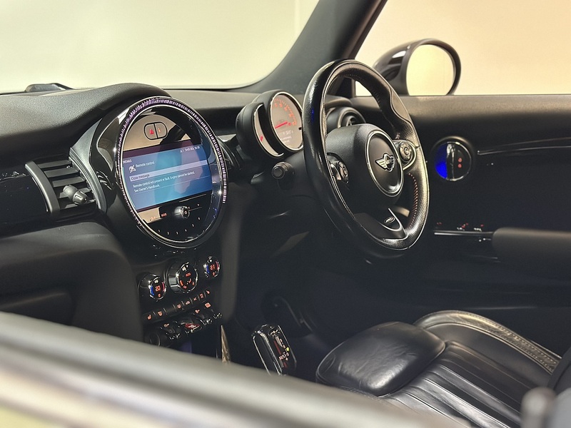 MINI Convertible John Cooper Works - U1208