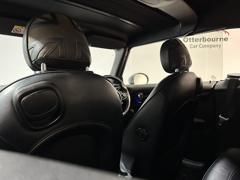 MINI Convertible John Cooper Works - U1208