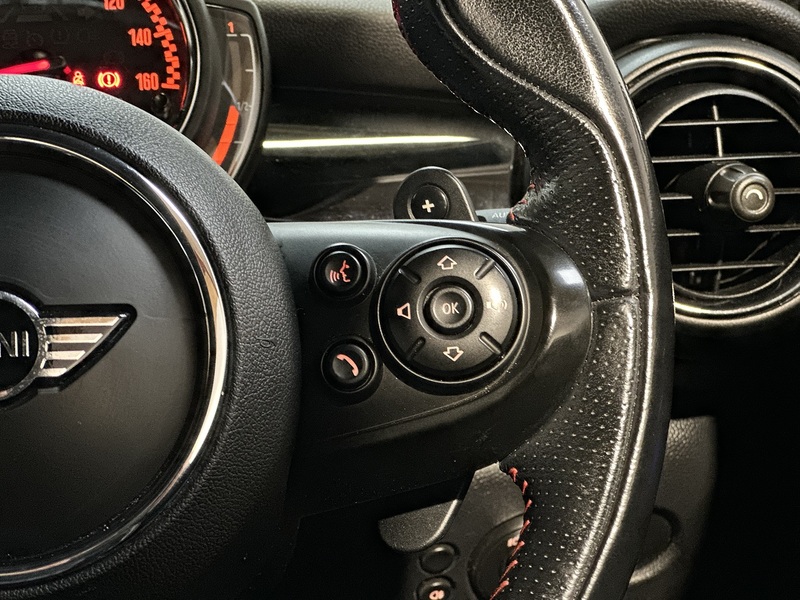 MINI Convertible John Cooper Works - U1208