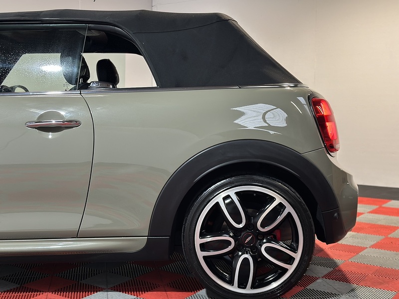 MINI Convertible John Cooper Works - U1208