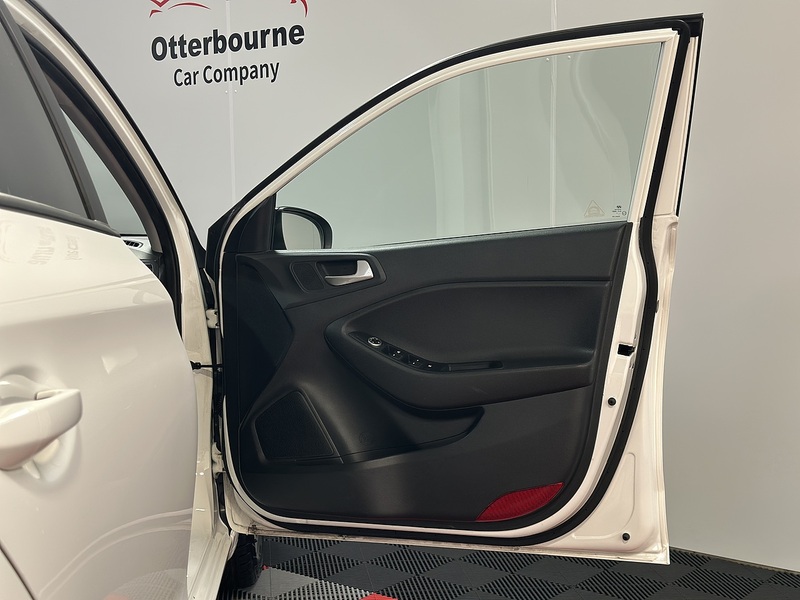 Hyundai i20 Play - U1212