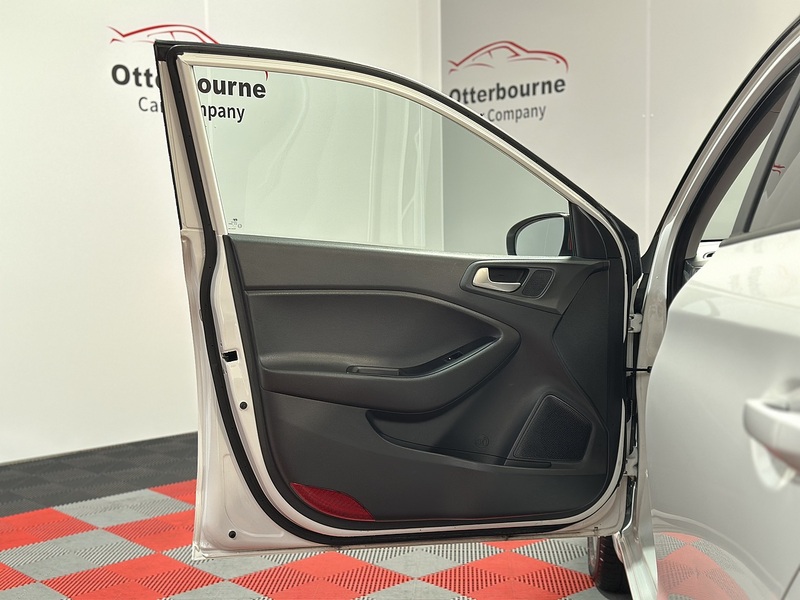 Hyundai i20 Play - U1212