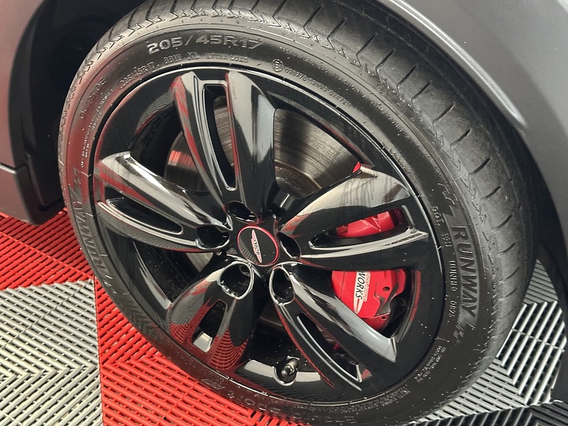 MINI Hatch John Cooper Works - U1215