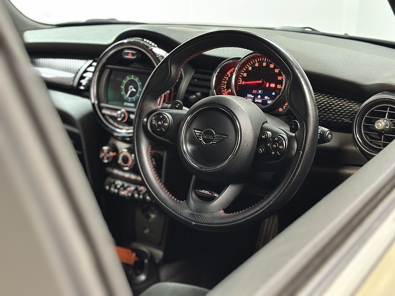 MINI Hatch John Cooper Works - U1215