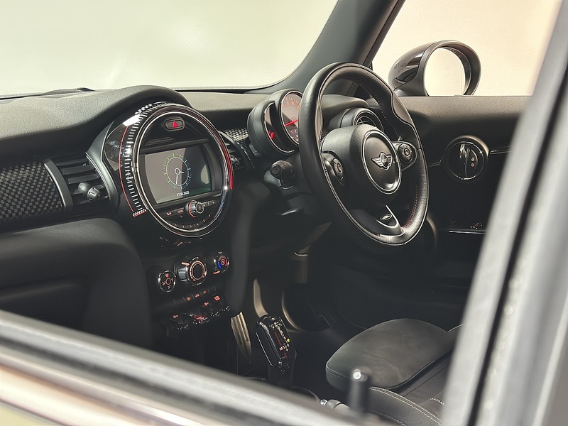 MINI Hatch John Cooper Works - U1215