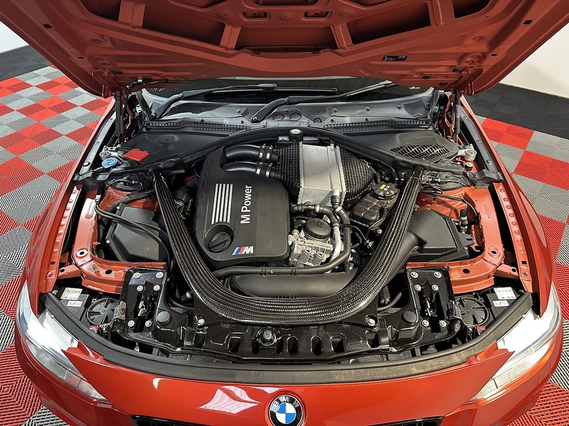 BMW M4 BiTurbo Competition - U1218