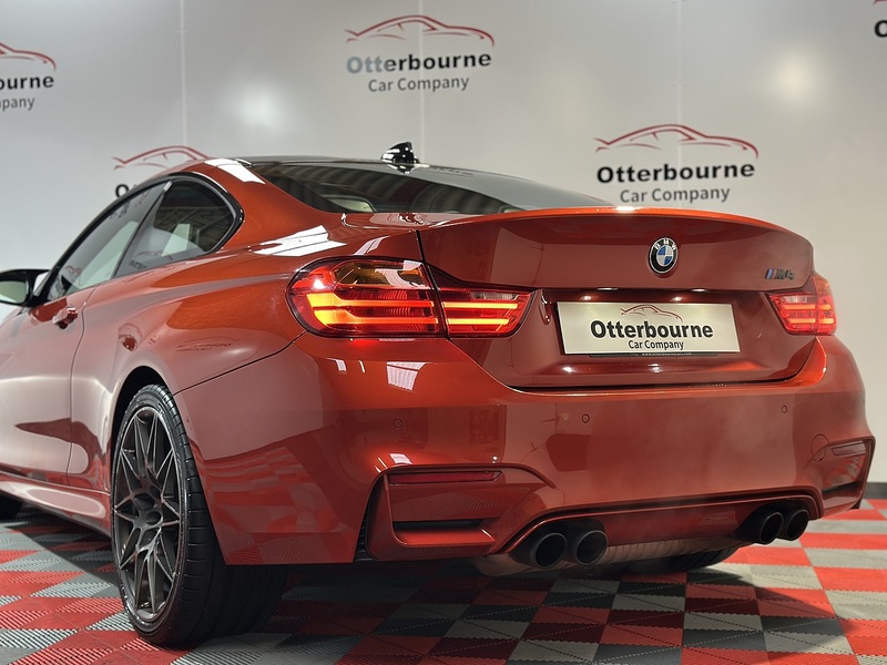 BMW M4 BiTurbo Competition - U1218