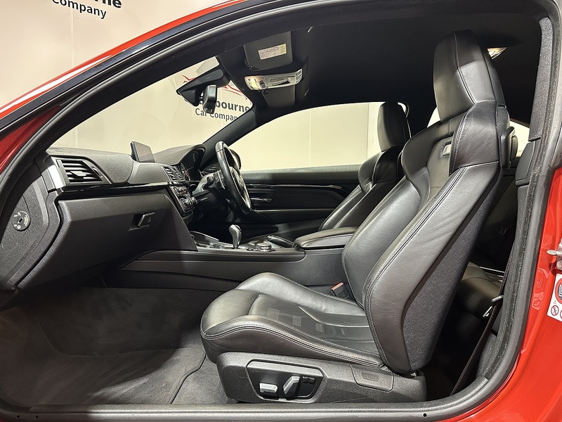 BMW M4 BiTurbo Competition - U1218