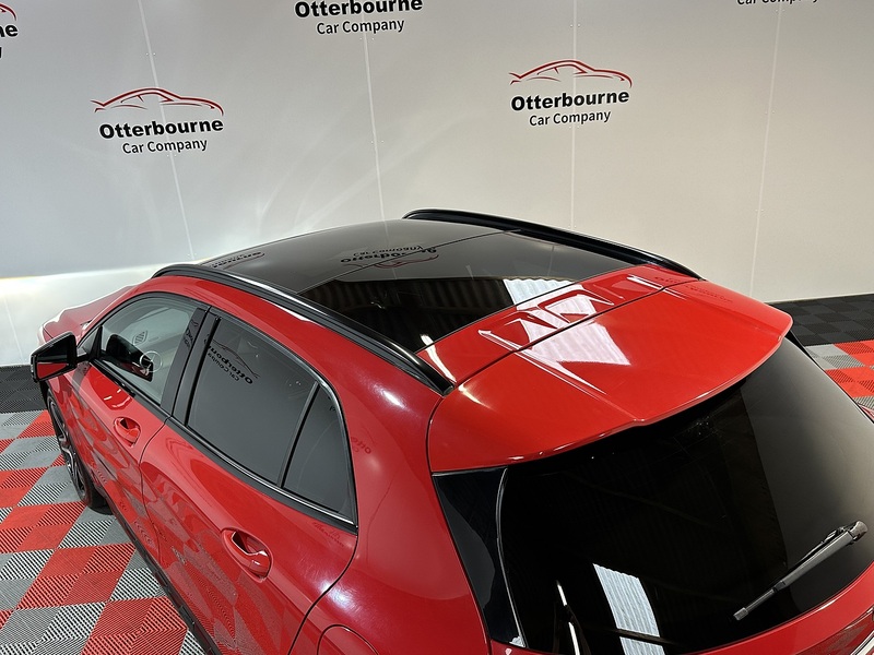 Mercedes-Benz GLA GLA220d AMG Line - U1220