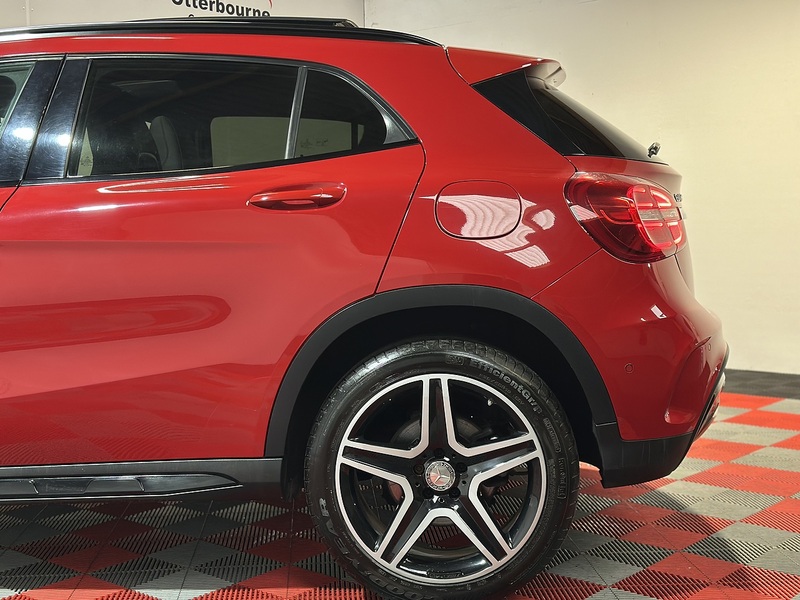 Mercedes-Benz GLA GLA220d AMG Line - U1220