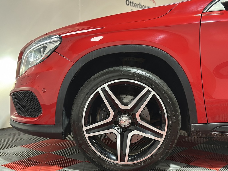 Mercedes-Benz GLA GLA220d AMG Line - U1220