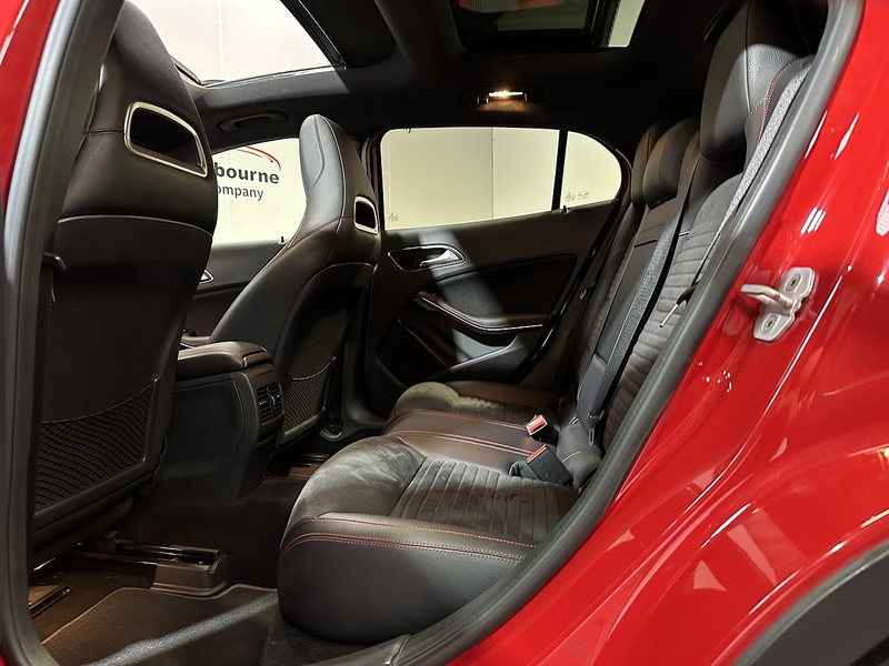 Mercedes-Benz GLA GLA220d AMG Line - U1220