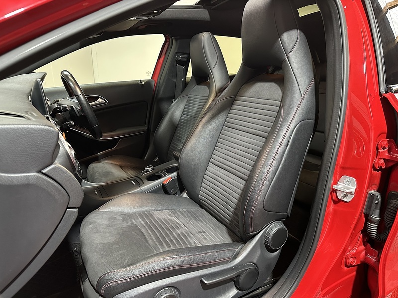 Mercedes-Benz GLA GLA220d AMG Line - U1220