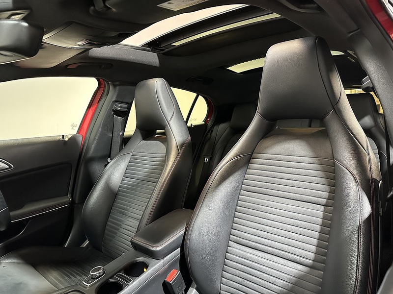 Mercedes-Benz GLA GLA220d AMG Line - U1220