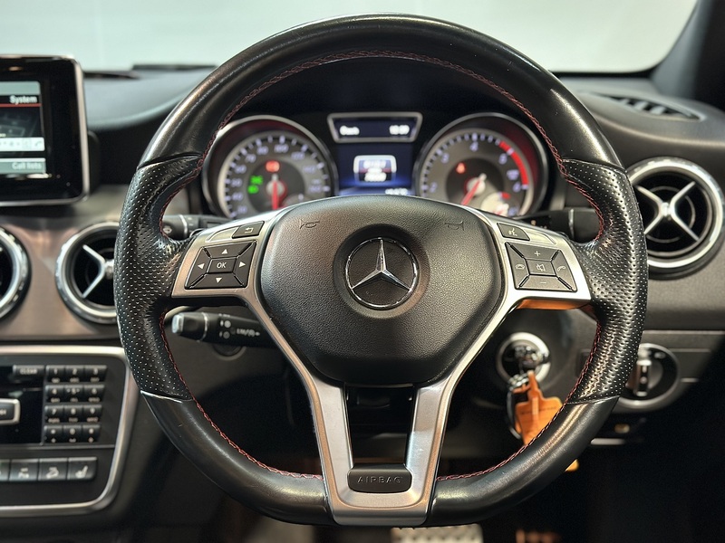 Mercedes-Benz GLA GLA220d AMG Line - U1220