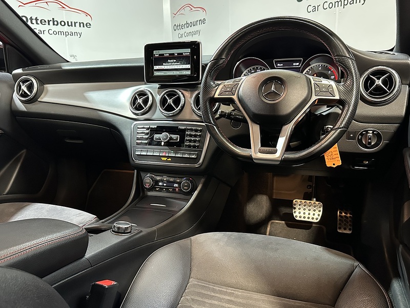 Mercedes-Benz GLA GLA220d AMG Line - U1220