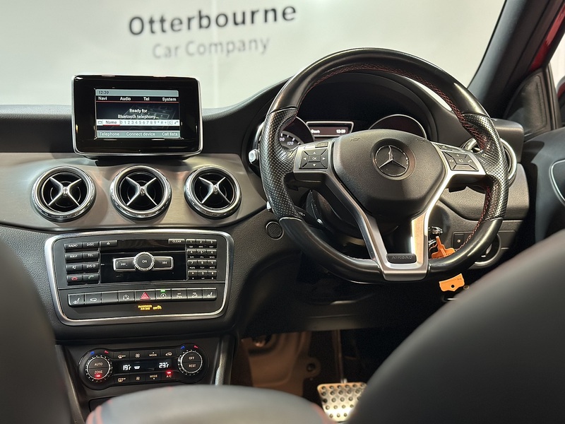 Mercedes-Benz GLA GLA220d AMG Line - U1220