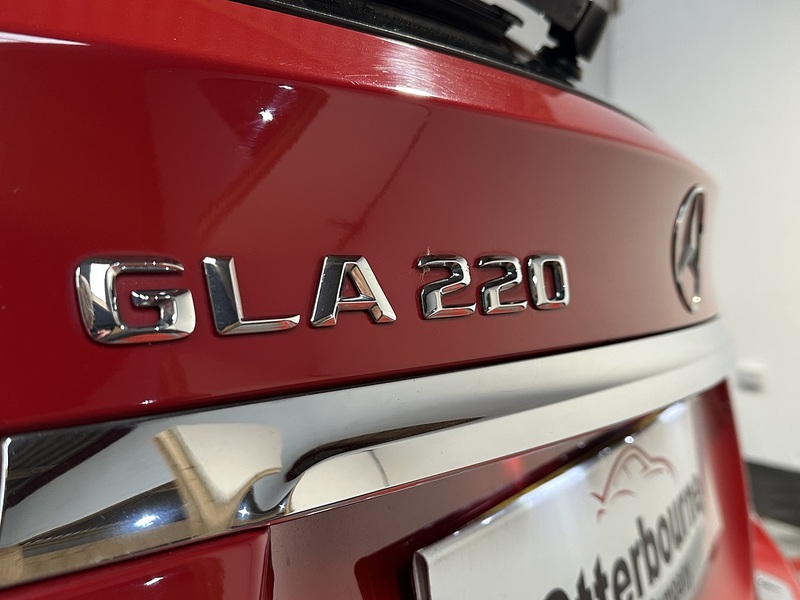 Mercedes-Benz GLA GLA220d AMG Line - U1220