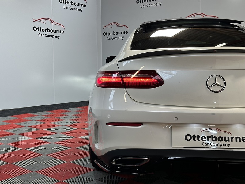 Mercedes-Benz E Class E220d AMG Line - U1227