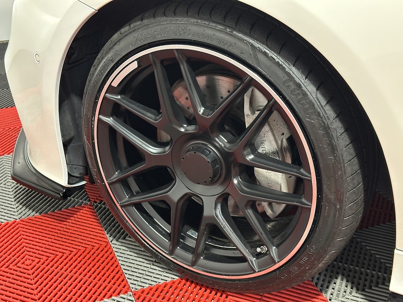 Mercedes-Benz E Class E220d AMG Line - U1227