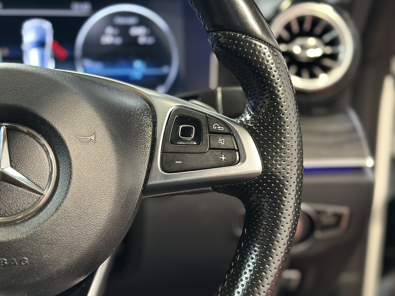 Mercedes-Benz E Class E220d AMG Line - U1227