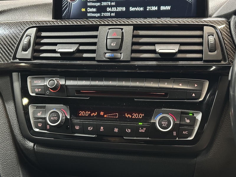 BMW M4 BiTurbo - U1230