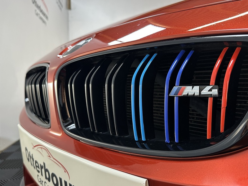 BMW M4 BiTurbo - U1230