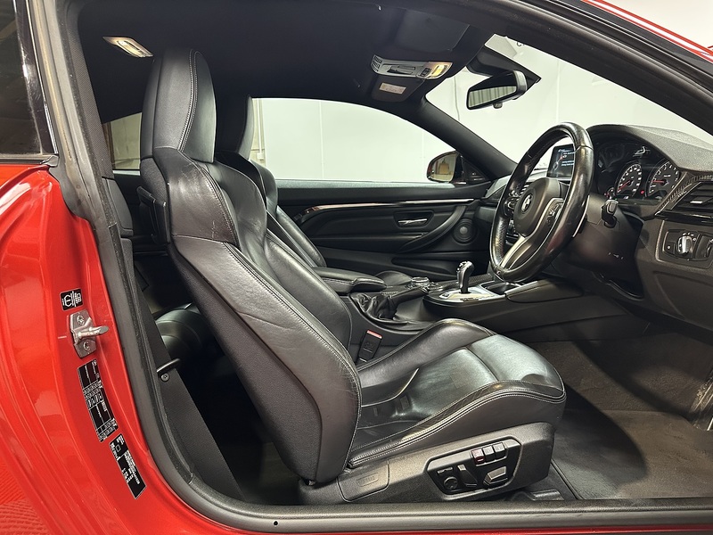 BMW M4 BiTurbo - U1230