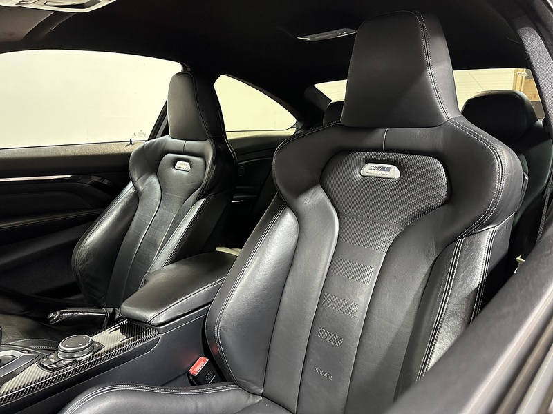 BMW M4 BiTurbo - U1230