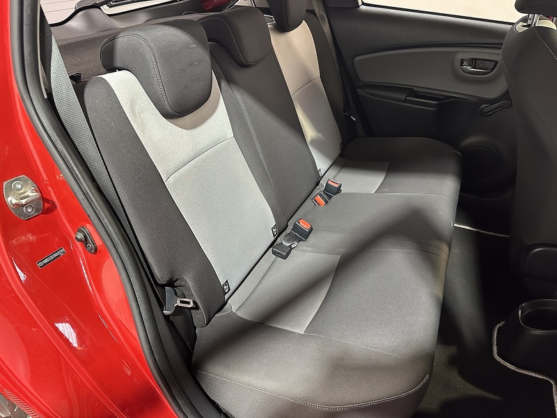 Toyota Yaris VVT-i Icon Tech - U1234