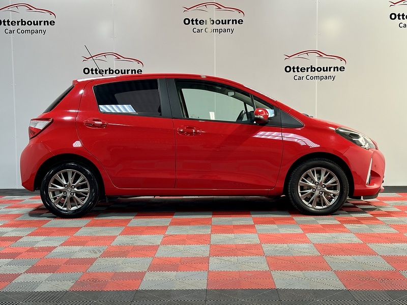 Toyota Yaris VVT-i Icon Tech - U1234
