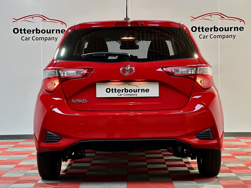 Toyota Yaris VVT-i Icon Tech - U1234